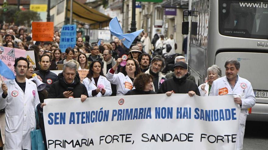 Sanidade paga el déficit de médicos de familia a golpe de talonario: cuatro subidas salariales en cuatro años