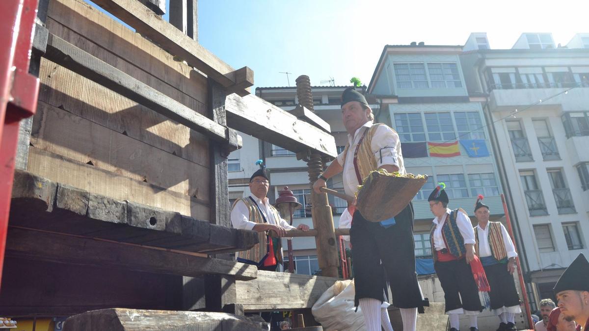 El primer mayado de una edición precedente del festival.