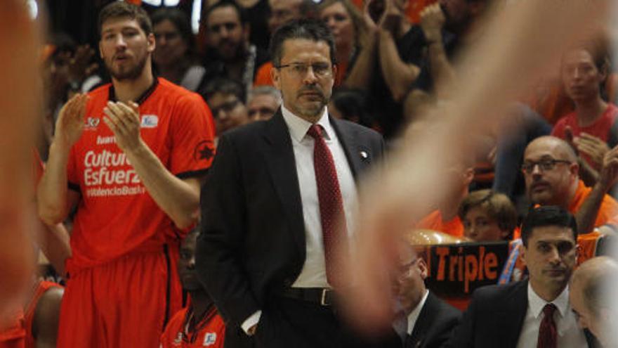 Pedro Martínez, junto a Kravtsov