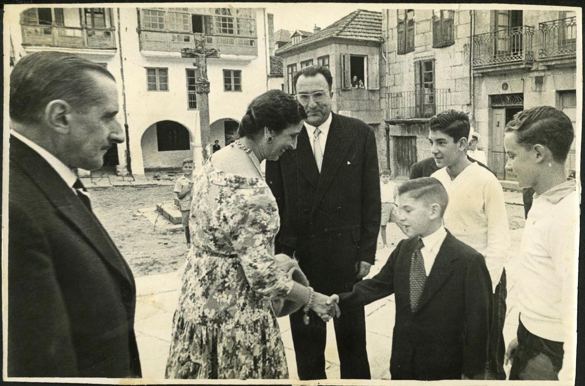 Argenti Navajas, Carmen Polo e Filgueira Valverde en Pontevedra a mediados do século XX