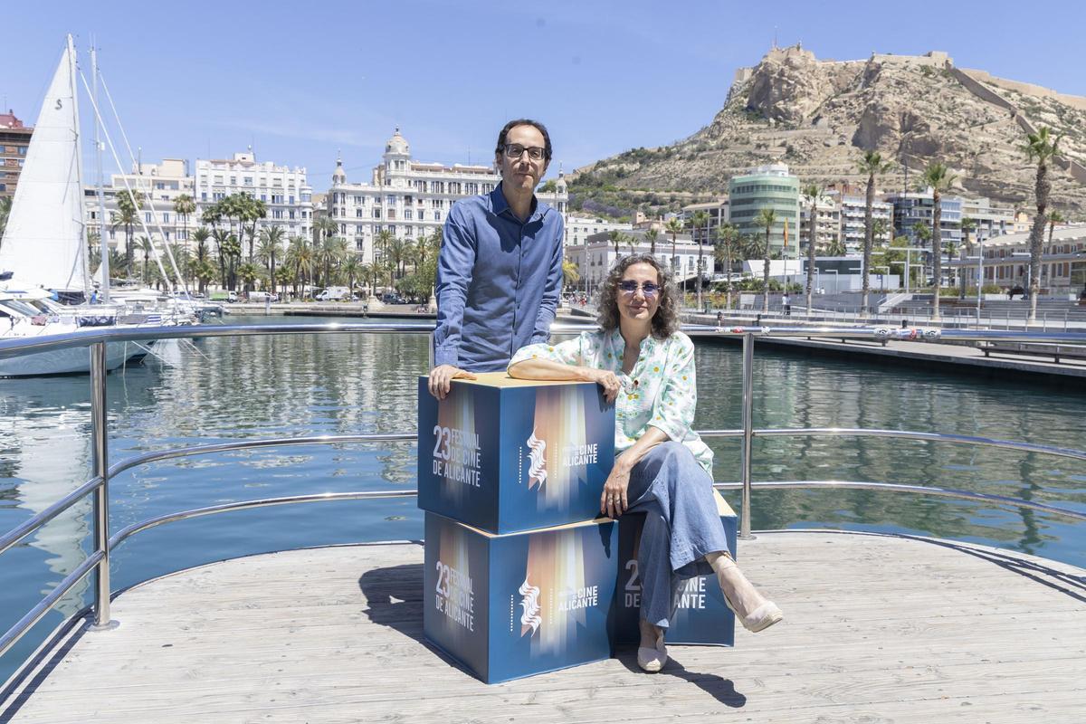 El director Javier Marco y la actriz Sonia Almarcha, representantes de "A la cara" en el Festival de Cine de Alicante