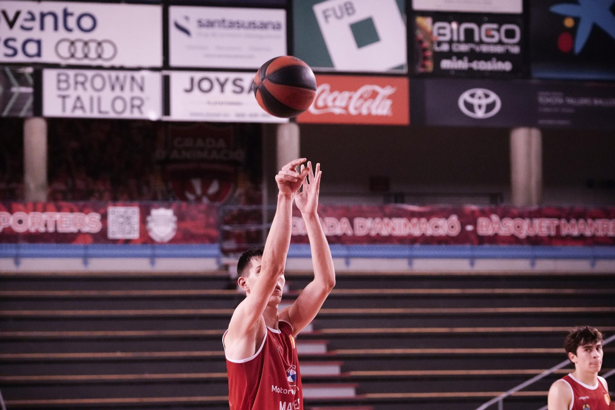 Totes les imatges del Bàsquet Manresa B - Cadí