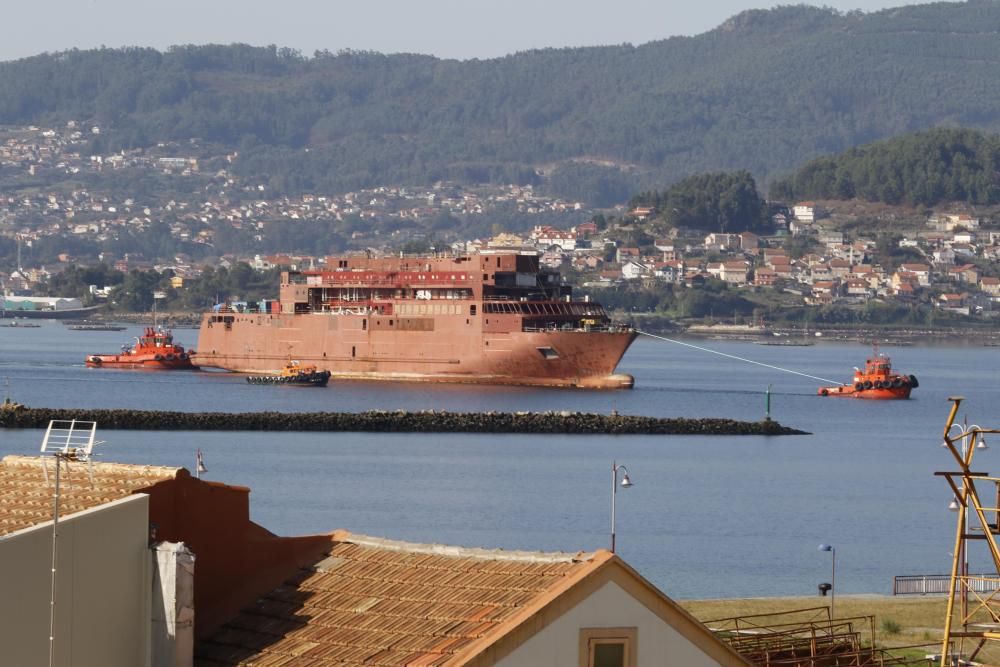 El ferri de Vulcano, en el dique seco