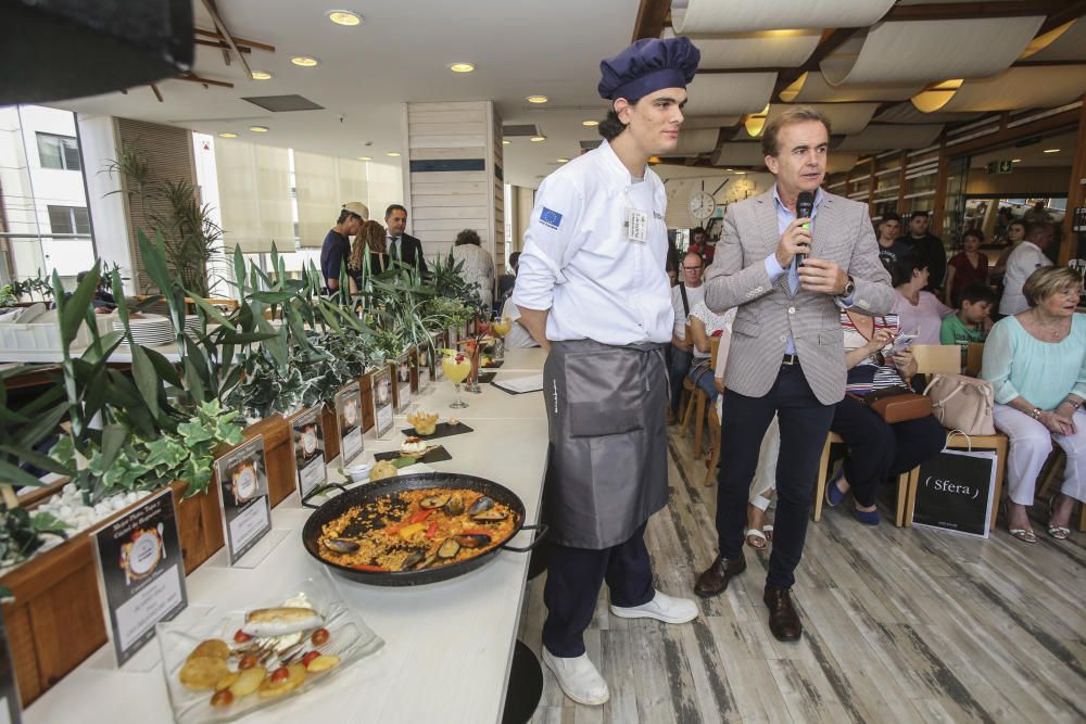 "Hogueras mirando al mar", de Félix Redondo, y "Almorsaret Alicantí", de Estefanía Díaz, han sido elegidos como el mejor plato y tapa de estas Hogueras por el jurado del concurso gastronómico festero