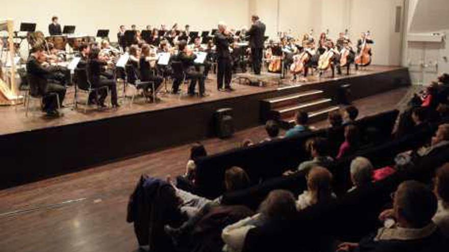 Torrevieja escucha a la Orquesta Joven