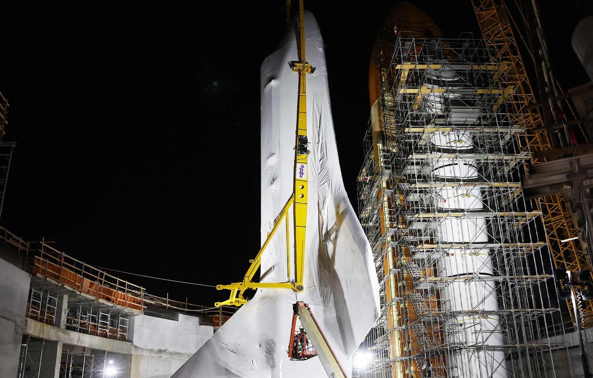 El transbordador Endeavour se instala en California para ser expuesto