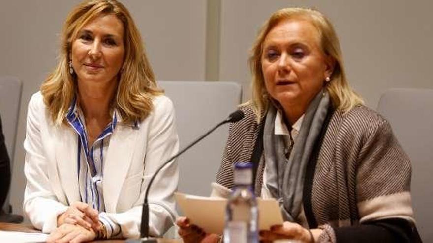 Por la izquierda, Ana Beltrán y Mercedes Fernández.