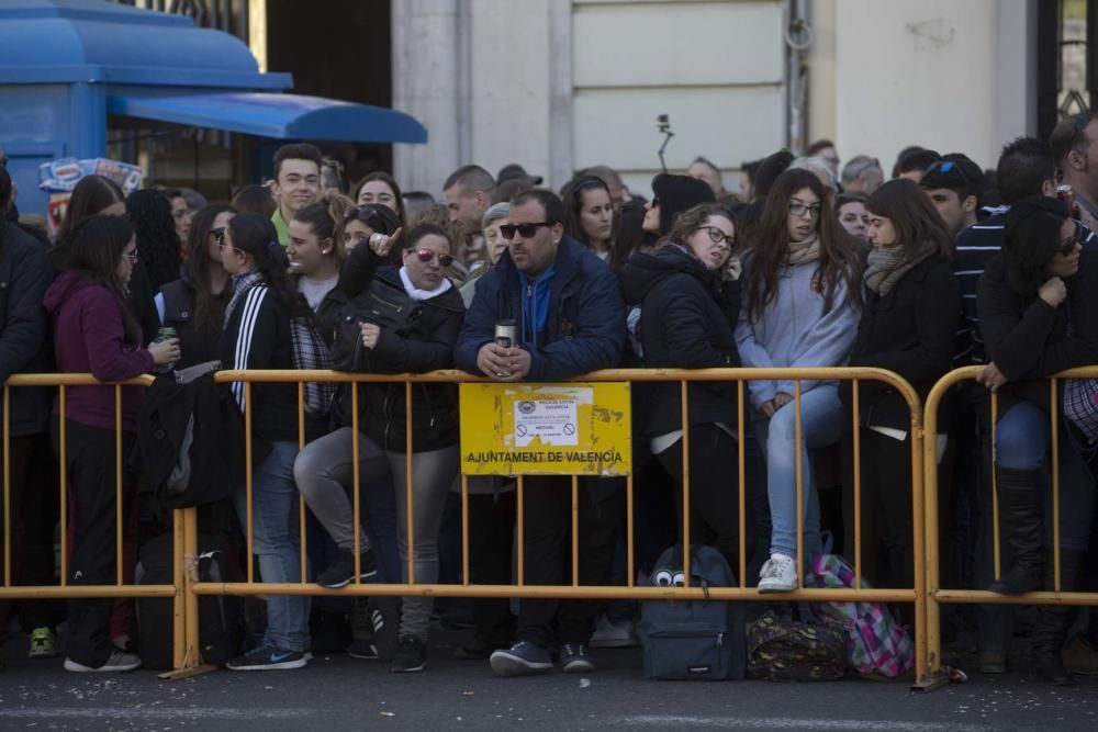 Búscate en la mascletà del 8 de marzo