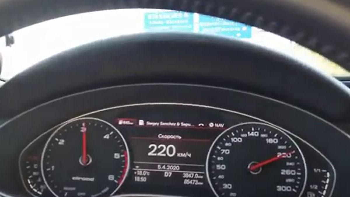 Vídeo grabado por el conductor detenido que iba a 220 km/hora