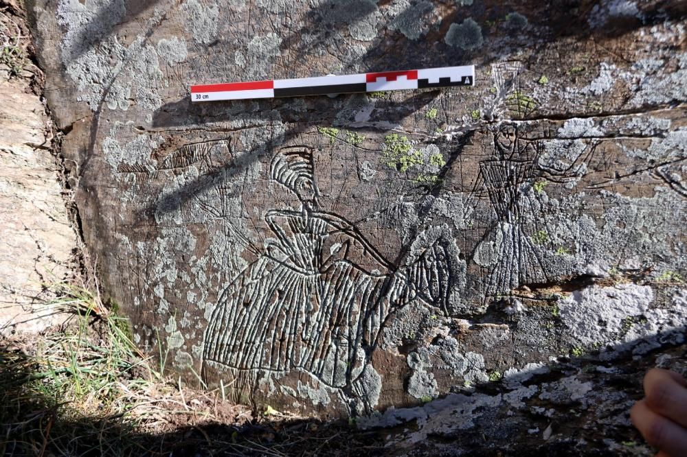 Descobreixen a la Vall d'Àssua centenars de gravats a la pedra de l'Edat mitjana