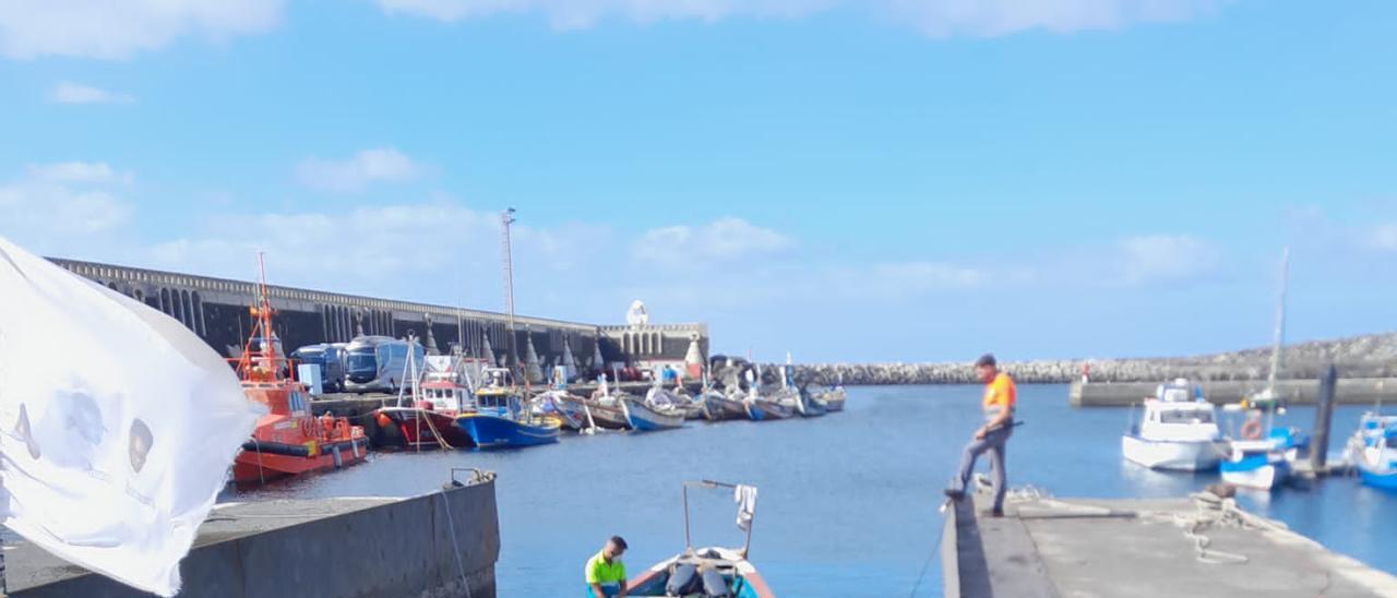 Cayucos "abandonados" en El Hierro