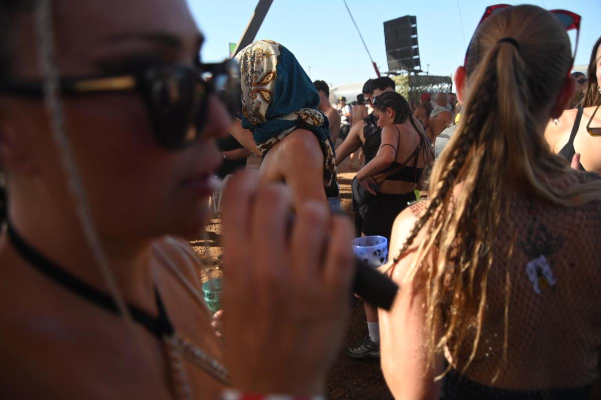 En imágenes | Los Monegros arde en llamas con la música electrónica En imágenes | Los Monegros arde en llamas con la música electrónica