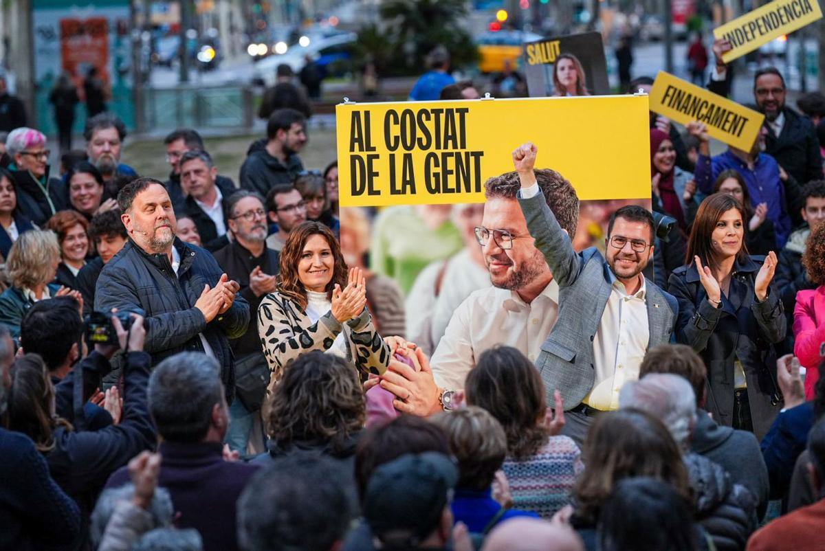 Oriol Junqueras, Laura Vilagr�, Pere Aragon�s y Marta Vilalta.jpg