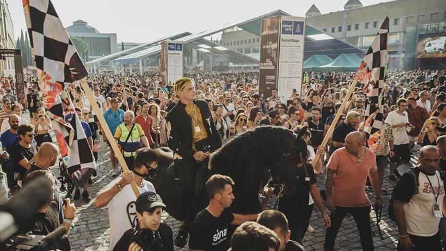 Expediente al Sónar por el rapero que llegó a caballo