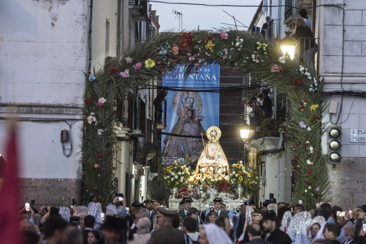 La Virgen en Las Cuatro Esquinas.