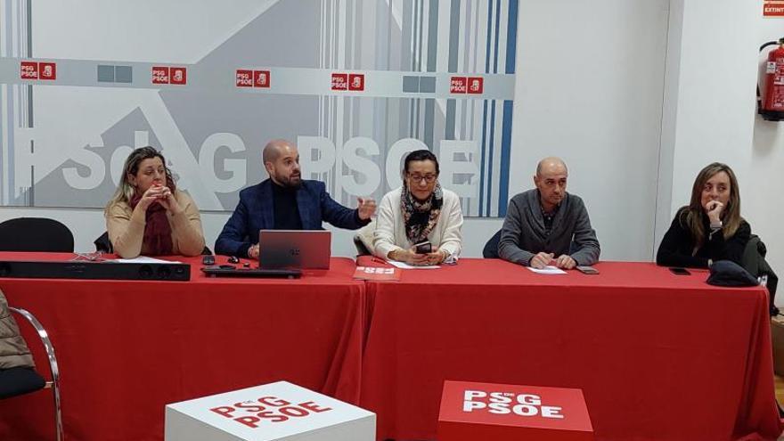 Iván Puentes interviene en la Comisión Executiva de la Agrupación Socialista de Pontevedra.  |  // FDV