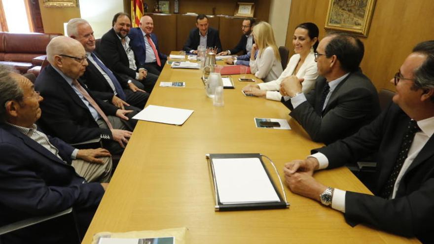 Una reunión de los promotores de Cedelco con el alcalde de Elche.