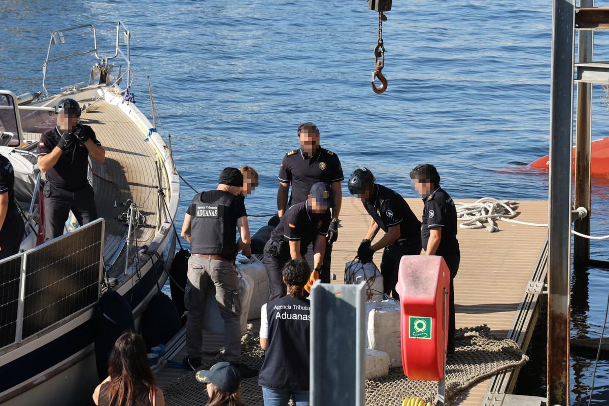 Desembarco del alijo en el puerto de Vigo