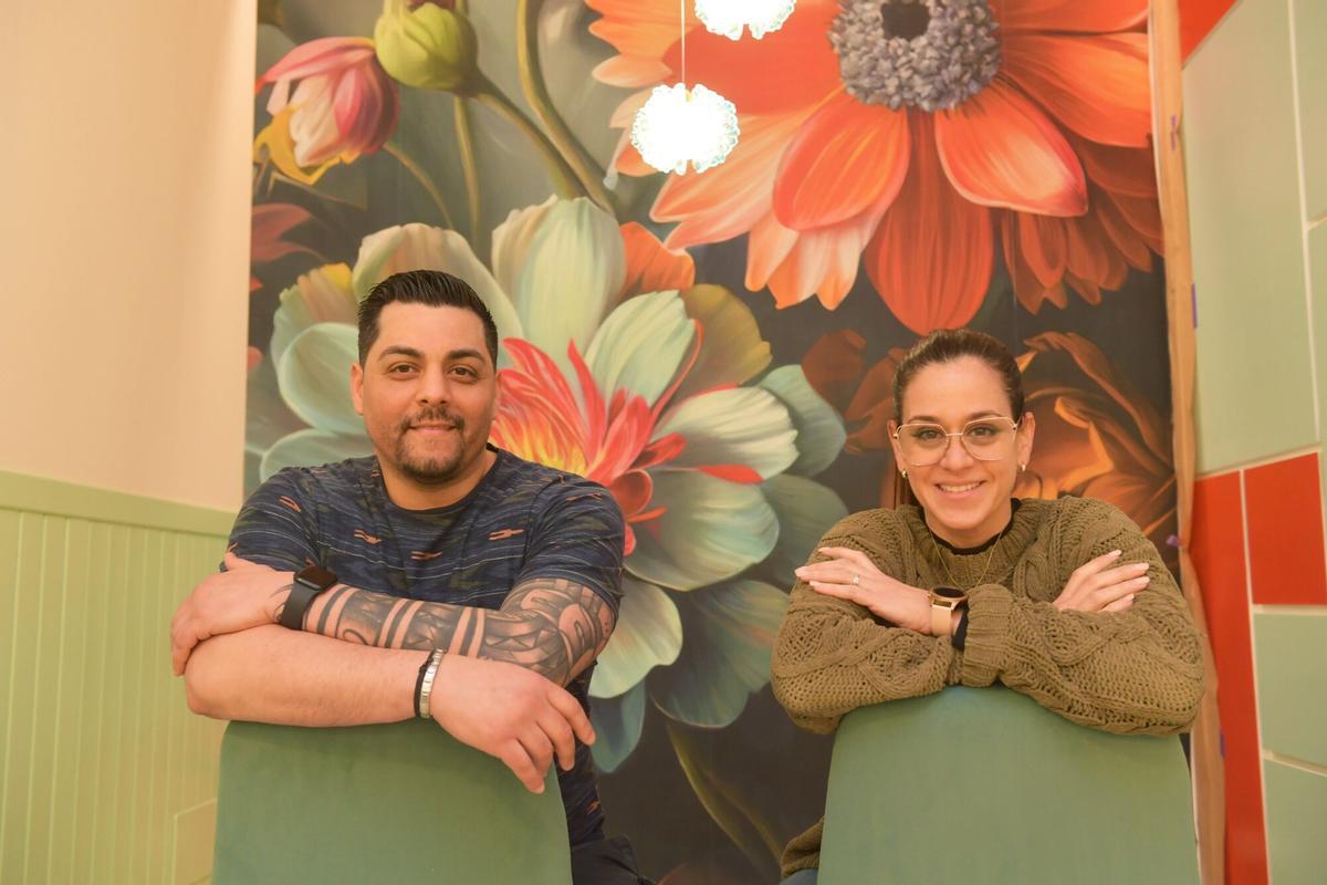 Eric Pérez, dueño del nuevo Fika, con su mujer Mariaugenia D'agosto