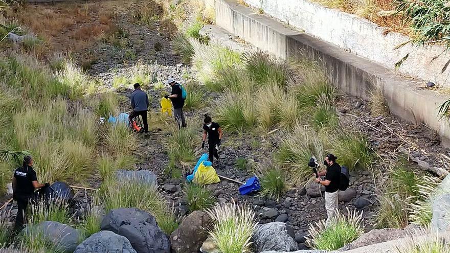 Promemar retira 222 kilos de basura del barranco del Bufadero