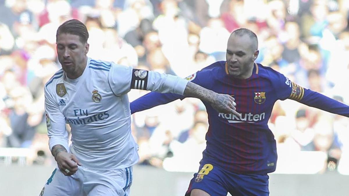 Sergio Ramos ha mantenido duros duelos con Iniesta