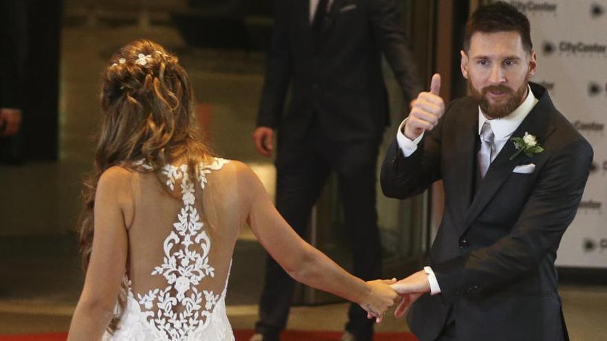 Messi y Antonella durante su boda.