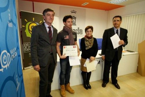 Entrega de los premios Cátedra de Emprendedores de la UMU en el CIM-M