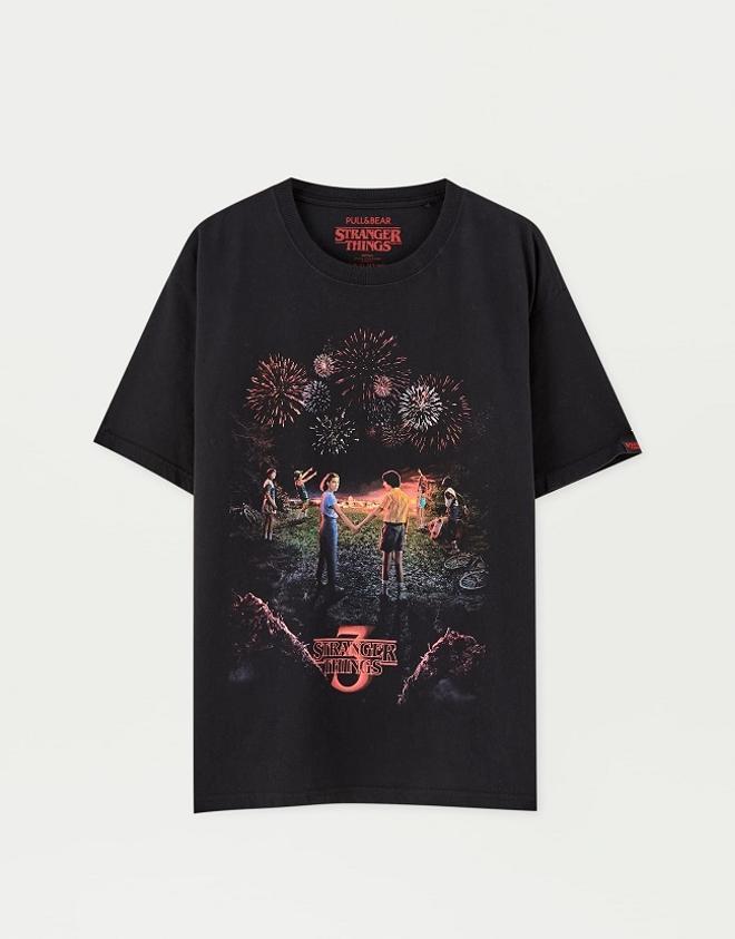 Camiseta de edición limitad de la tercera temporada de 'Stranger Things', de Pull&amp;Bear