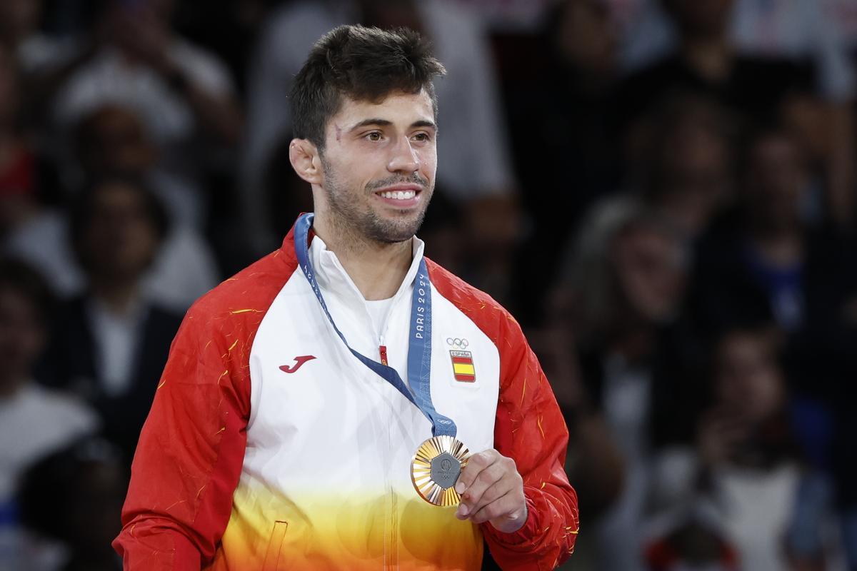 Los reyes y Sánchez celebran el bronce de Garrigós, primera medalla olímpica para España