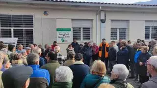 300 personas marchan en el Jerte por la falta de sanitarios