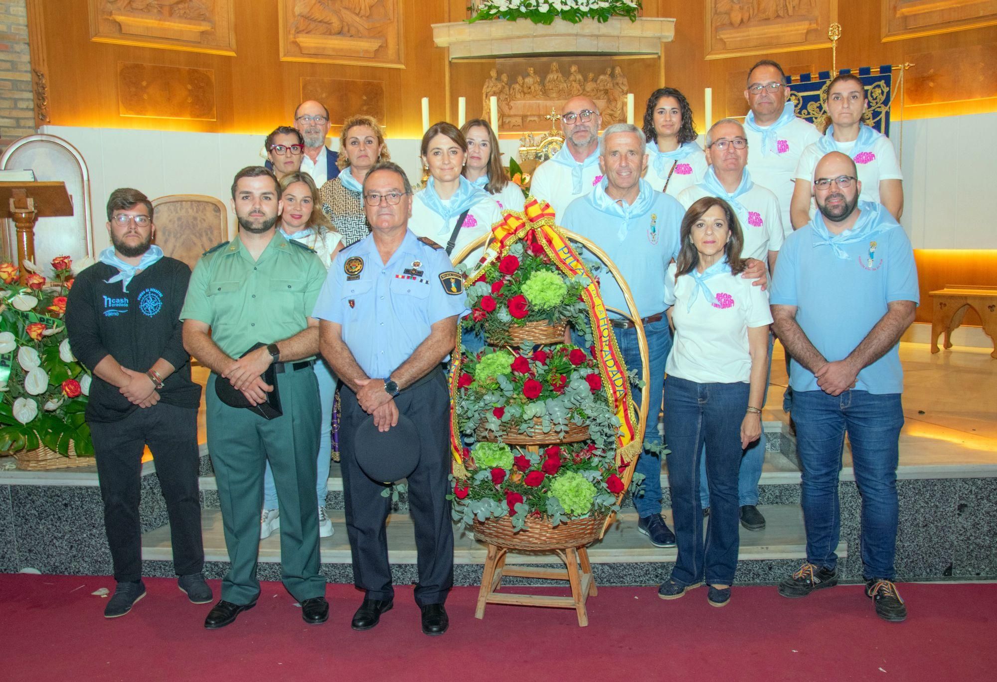 La ofrenda de flores de la Virgen del Pilar de Pilar de la Horadada, en imágenes
