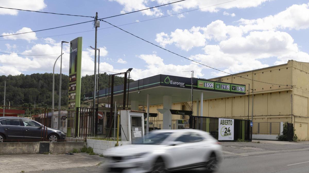 La gasolinera Euronor de la carretera de Simat, en Xàtiva.