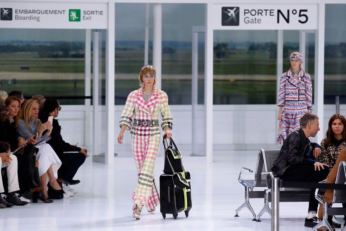 PFW: Chanel Primavera/Verano 2016, traje de chaqueta de colores