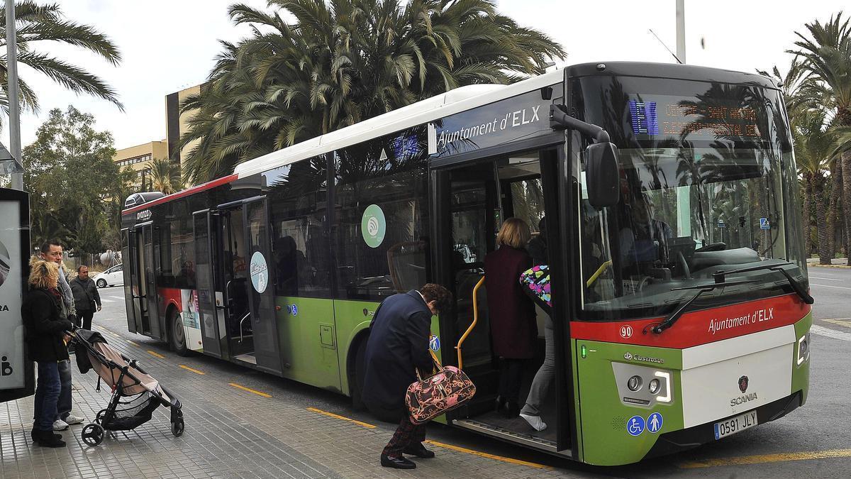 El autobús urbano, en el Hospital General