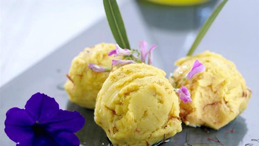 El postre que más triunfa: helado de azafrán y aceite de la Serra d&#039;Espadà