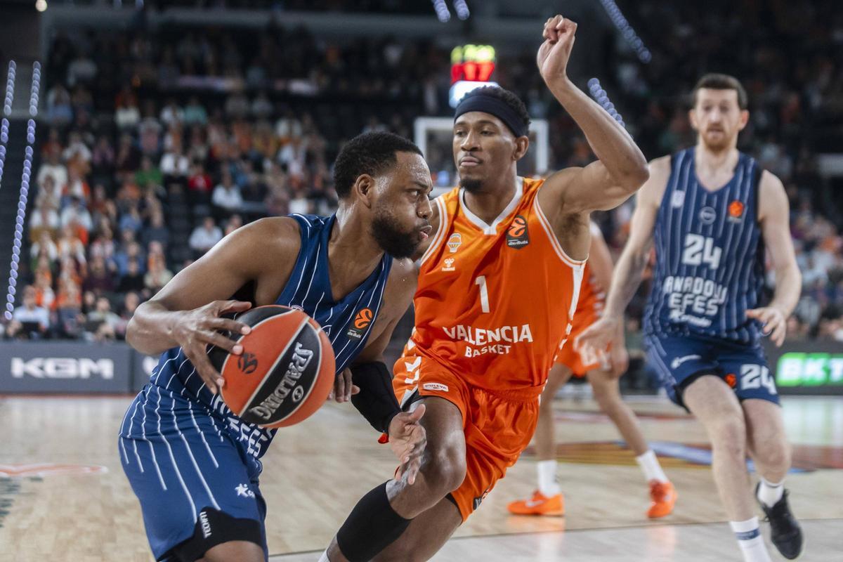 Jordan Loyd, de nuevo una pesadilla para el Valencia Basket tras su gran partido en la primera vuelta.