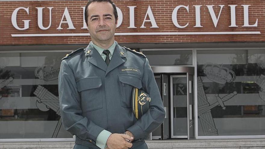 Laureano Martín, teniente coronel de la Guardia Civil, abandona la Comandancia