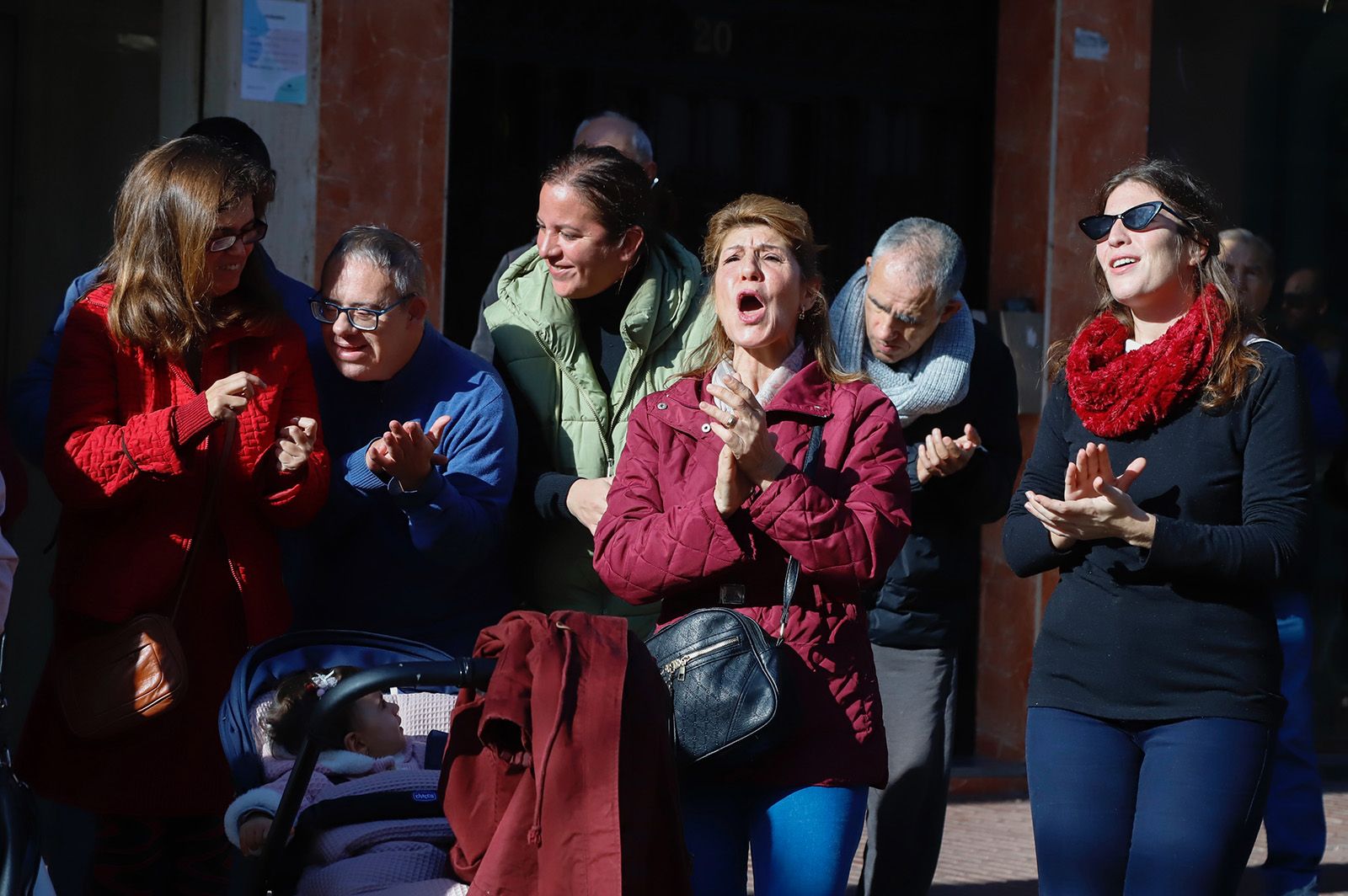 Alegría en La Viñuela con la celebración de la 'Tardebuena' adelantada