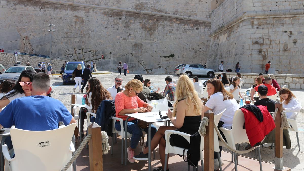 GALERÍA | Los destinos turísticos de Castellón reciben a los visitantes en Viernes Santo