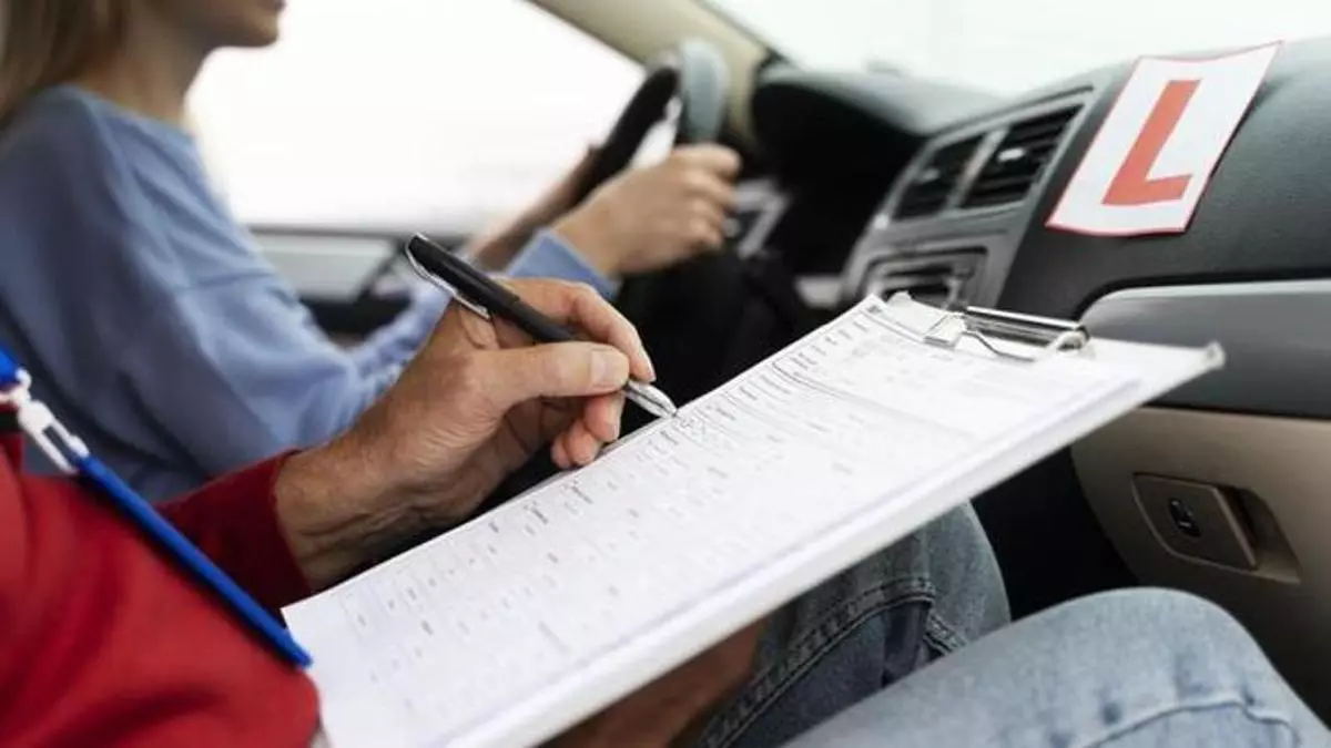 La DGT desmonta el mito de las listas de espera para el carné de conducir