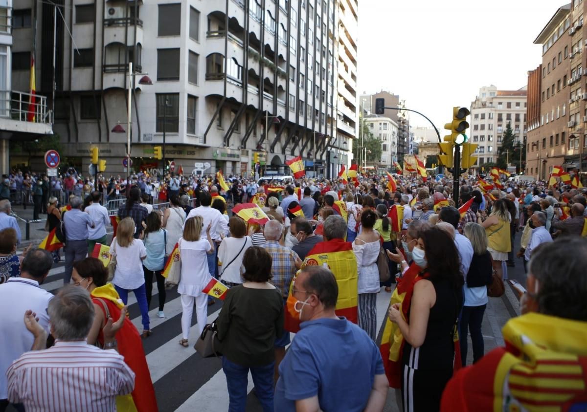 Concentración en Zaragoza en apoyo al coronel de la Guardia Civil Pérez de los Cobos