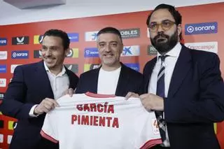 Presentación de García Pimienta como nuevo entrenador del Sevilla FC