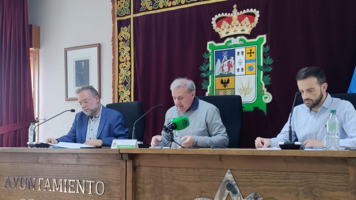 Por la izquierda, Lluis Nel Estrada, Emilio Longo y Juan Ponte.