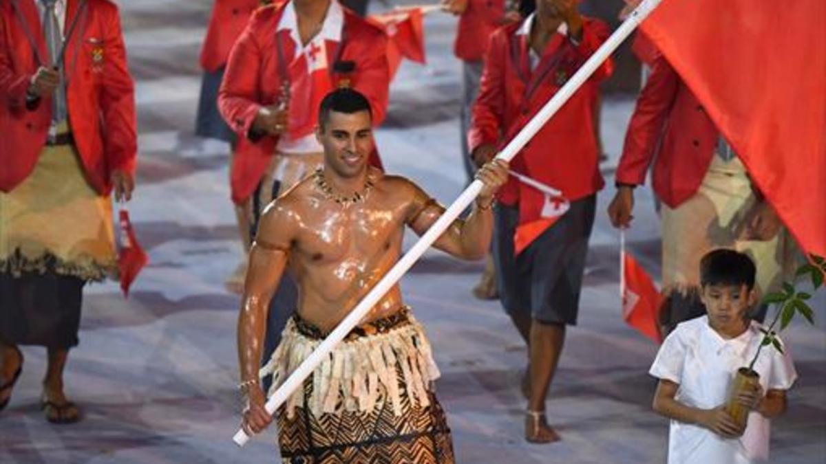 Taukatofua, el abanderado de Tonga, arrasó entre el público femenino.