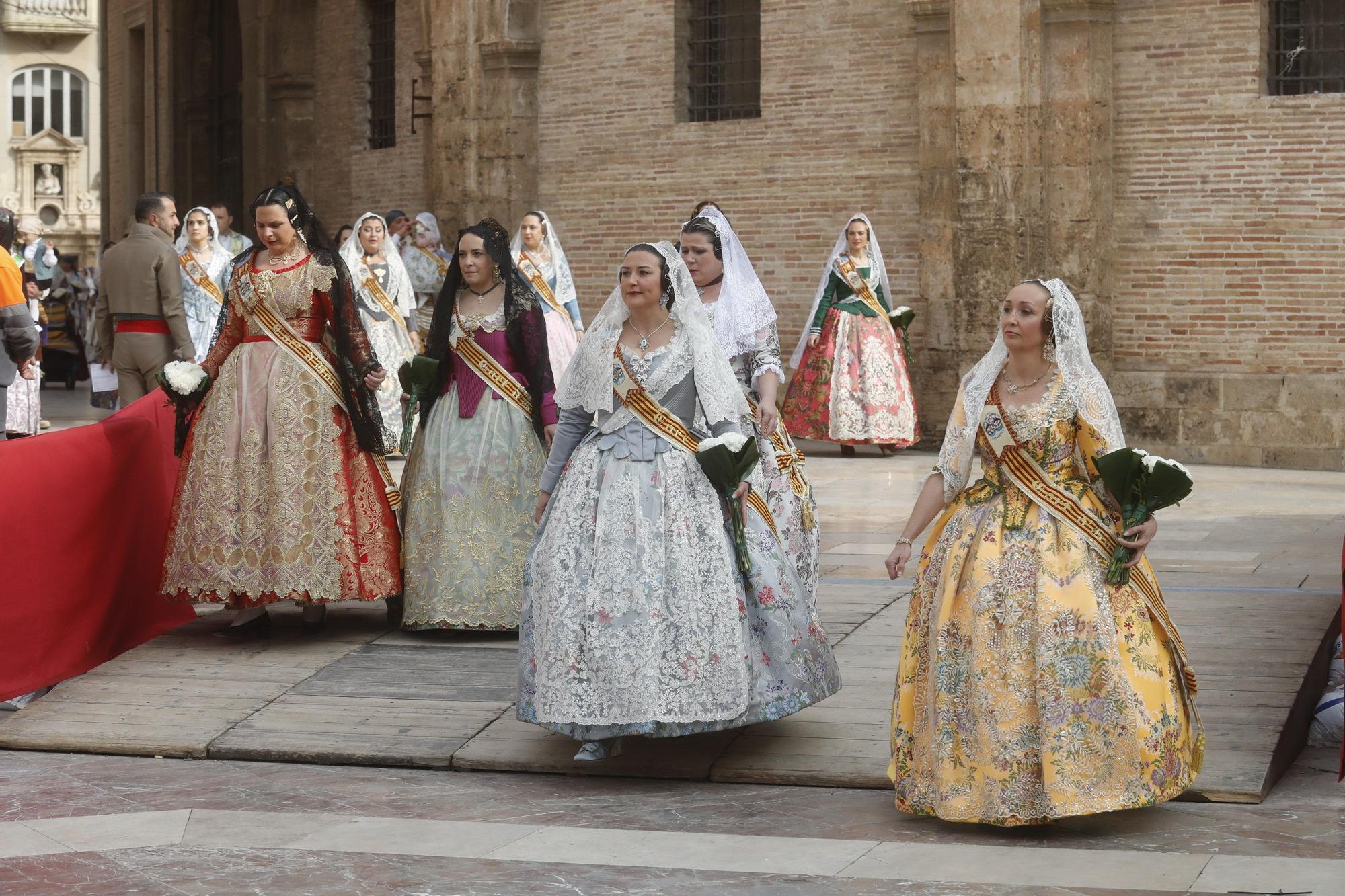 Búscate en el segundo día de ofrenda por la calle de la Paz (entre las 15:30 a las 17:00 horas)