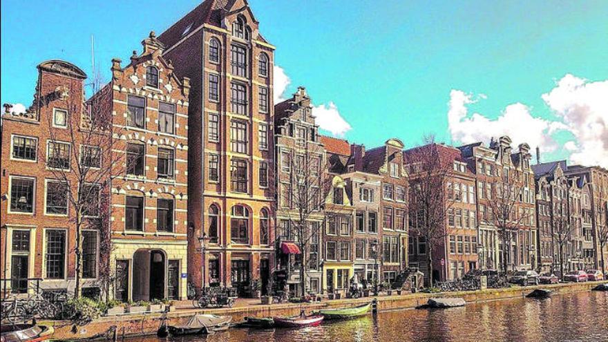 Un canal de Amsterdam.