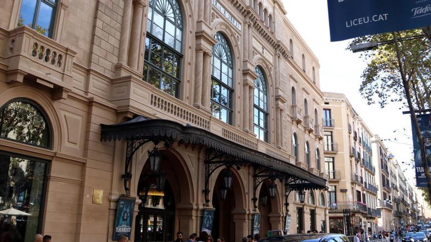 La façana del Liceu en una foto d&#039;arxiu del 2019