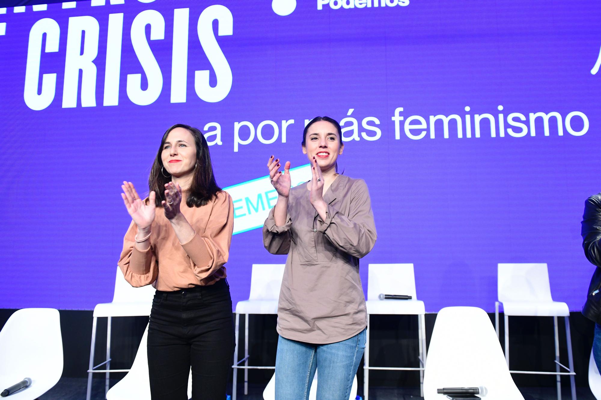 Las ministras Ione Belarra e Irene Montero en un encuentro feminista de Podemos con motivo del Día de la Mujer.