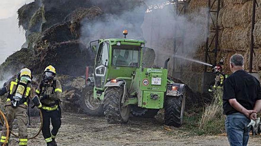 Incendi d&#039;un paller a Riudellots