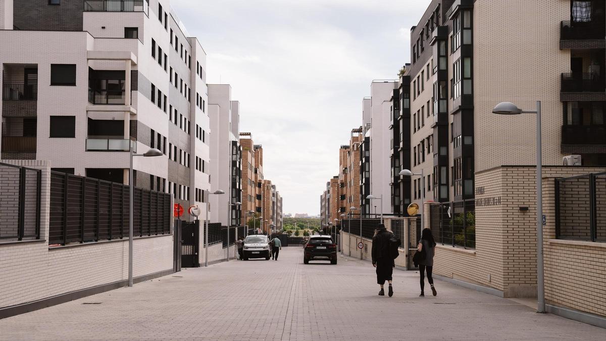 Una de las calles residenciales de El Cañaveral, en el distrito de Vicálvaro.